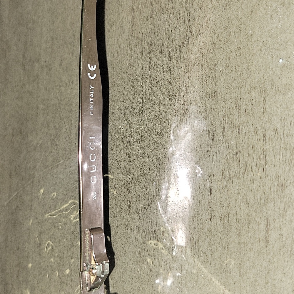 Like new Swarovski Gucci eyeglasses - Picture 4 of 8